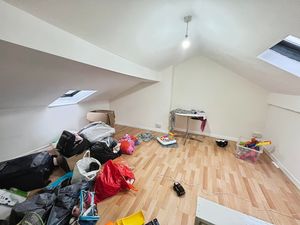 Loft room- click for photo gallery